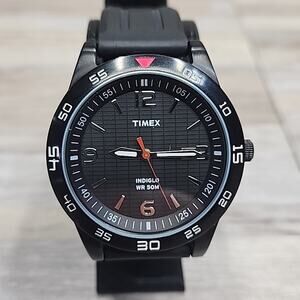 2015 Timex T2N694 Fairlawn Avenue 42mm Quartz Watch Runs Black Dial And Case